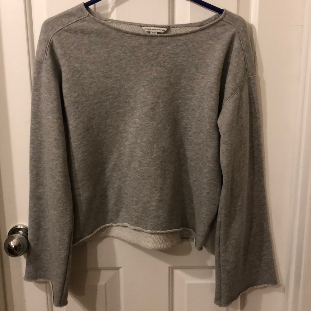 American Eagle grey bell sleeved cropped sweater